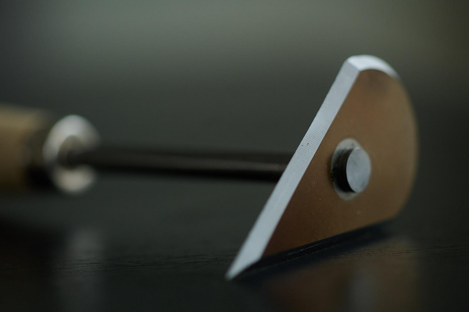 Oválna škrabka na odstránenie farby