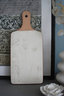 Dekoračný lopár s lúčnymi kvetmi